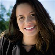 Graduada en Estados Unidos, puedo ayudar tanto con el inglés como con repasos de ESO/bachillerato